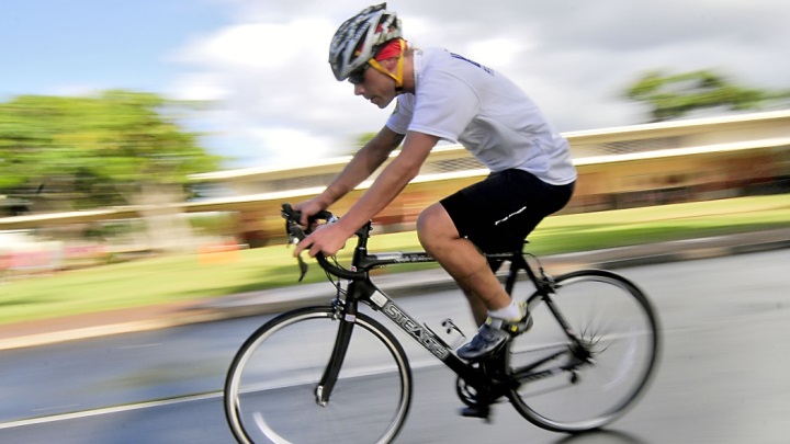 Mapfre: consejos para andar en bici por carretera