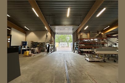 Industrilokal på Hållnäsgatan 8, Uppsala