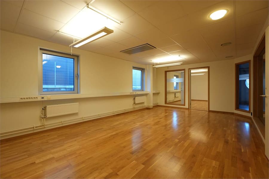 Butikslokal på Svarvarvägen 30, Skogås – bild 8