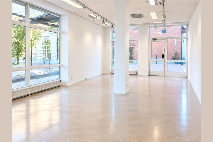Butikslokal på Aniaraplatsen 2-4, Sollentuna – bild 9