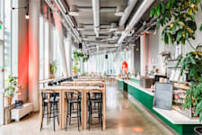 Hyllie Vattenparksgata 12 - Edge Kitchen på bottenplan av The Edge är en populär lunchrestaurang