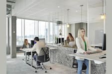 Arena Platinan - Mårten Krakowgatan 2 - Stå eller sitt och jobba i en varierad arbetsmiljö.