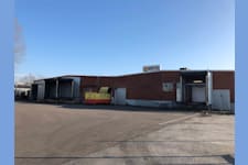 Kompanigatan 18 - Lastgård med portar