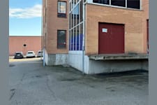 Aminogatan 34 - Lastkaj på baksidan av huset