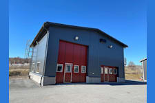 Gösvägen 22 - Fasad med portar