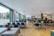 Gustav lll:s Boulevard 62-66 - Rymlig restaurang på entréplan