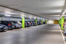 Gustav lll:s Boulevard 62-66 - Modern P-garage i huset.