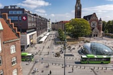 Rådmansgatan 13 - Folkliv och förbipasserande vid station Triangeln.