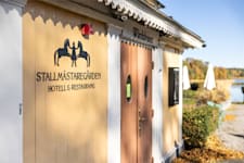 Sveavägen 163 - Närliggande Stallmästaregården Hotell & Restaurang vid vattnet.
