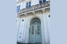 Västra Hamngatan 9 - Otrolig entre in!