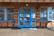 Industrivägen 41 - Industrivägen 41, Entré