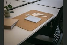 Telefonvägen 30 - Detaljbild skrivbord.