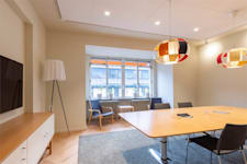 Nybrogatan 7 - Konferensrum mot Nybrogatan