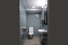 Tegeluddsvägen 31 - Omkläd m duschar invid det gemensamma gymmet i garageplan