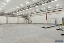 Hantverkarvägen 9 - Lokal ser ut enligt bild, tömd med hjälp av AI