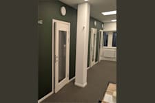 Almas allé 3 - Telefonbås