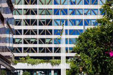 Malmskillnadsgatan 13 - Sergelhuset - Sergelhusets glasade fasad.