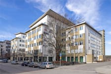 Gustav lll:s Boulevard 54-58, 1-2 tr - Modern fastighet