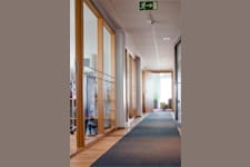 Torggatan 4 - Våning 3 med ljusa korridorer och kontorsrum.