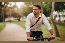 Skeppsgatan 19 - Oavsett om du kör bil, elbil, cykel eller lådcykel har vi en parkeringslösning som passar dig.