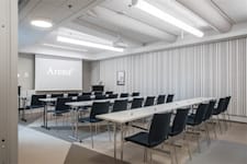 Arena Läppstiftet - Lilla Bommen 1 - Stort och rymligt rum för sittningar.