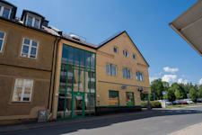 Myntgatan 10 - Bodarna 2 - Glasentrén tagen från vänster