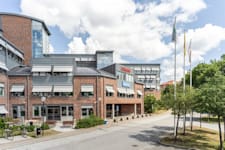 Björnstigen 85 - Entre från sidan