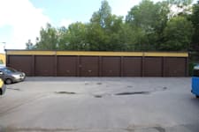 Regulatorvägen 21 - Bild på kallgarage nr 1