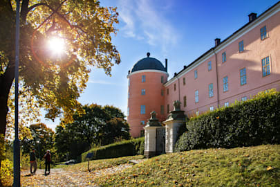 Kung Jans Väg 2 - Södra tornet och grind av PB JP medres