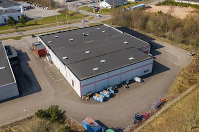 Silkesvägen 26 - Mattläggaren 2 - Drönare baksida tagen från vänster(1)