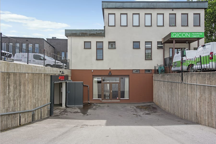 Enebybergsvägen 16 - image.jpg