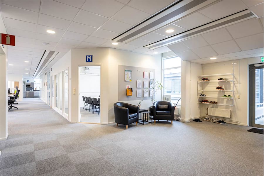 Greta Garbos väg 13 - Entré