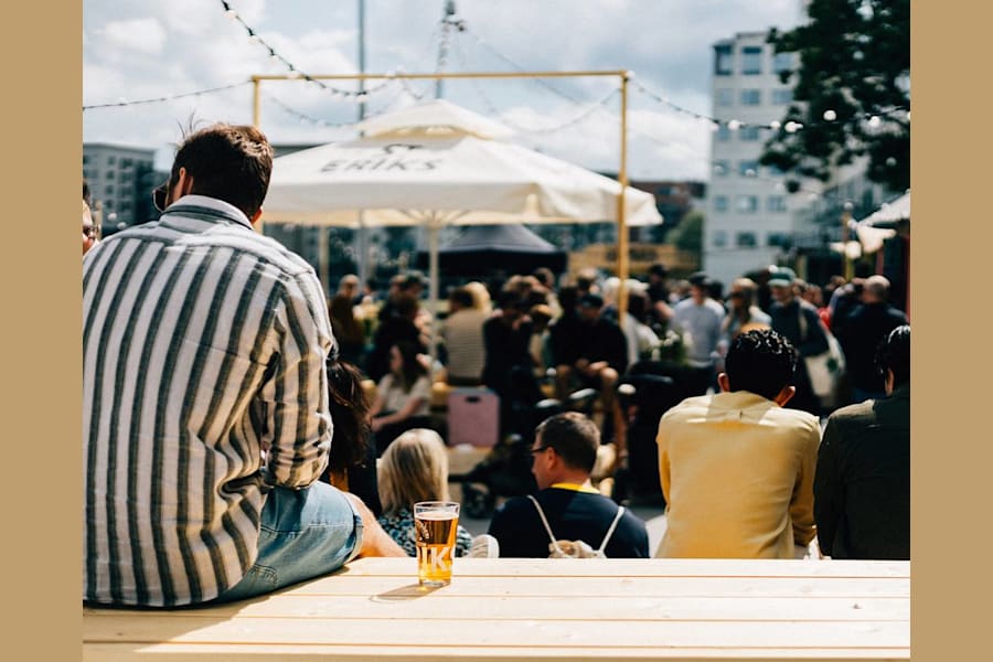 Årstaängsvägen 11 - Plåtparken i somras vid kajen