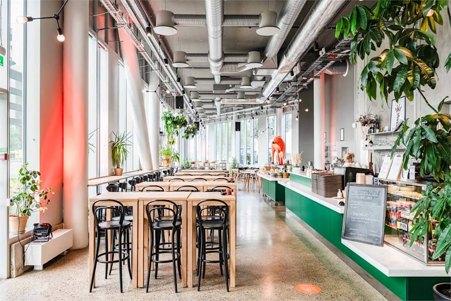 Hyllie Vattenparksgata 12 - Edge Kitchen på bottenplan av The Edge är en populär lunchrestaurang