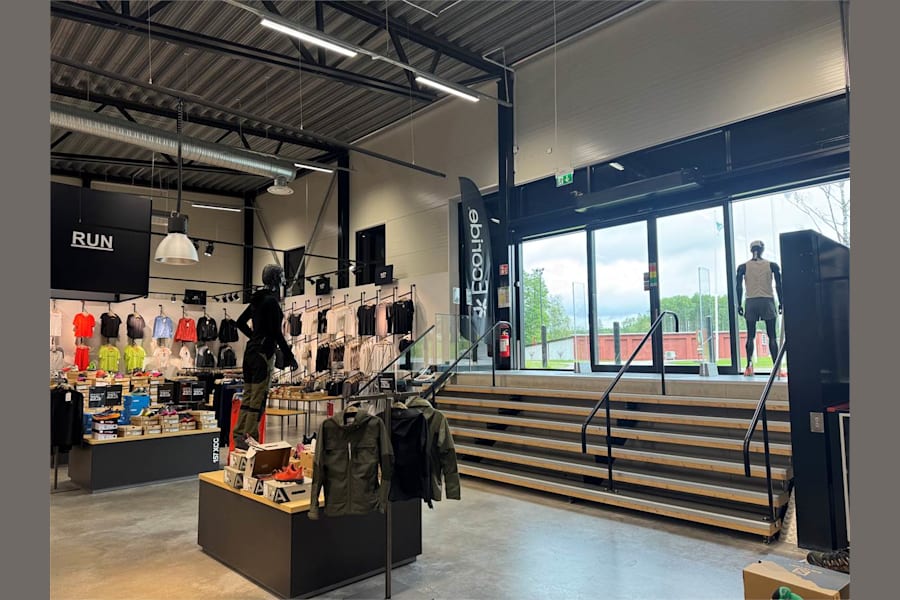 Sanatoriebacken 8A - Butiksyta mot entré