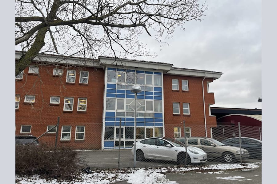 Bjurögatan 28 - Kontorshus tre plan