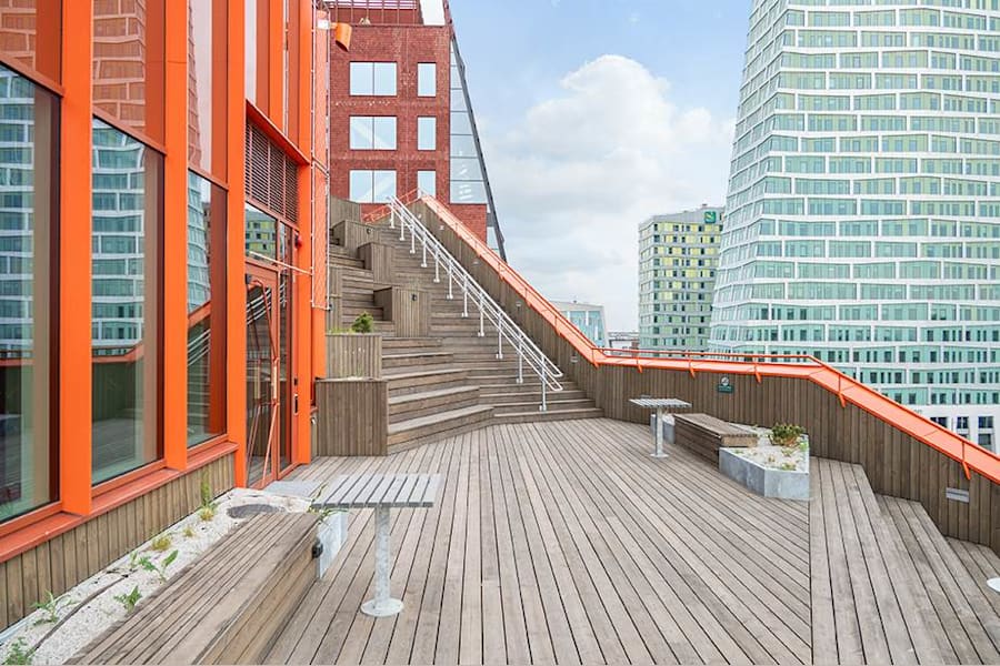 Hyllie Stationsväg 41 - Uteterrasser för avkoppling och kanske en lunch?