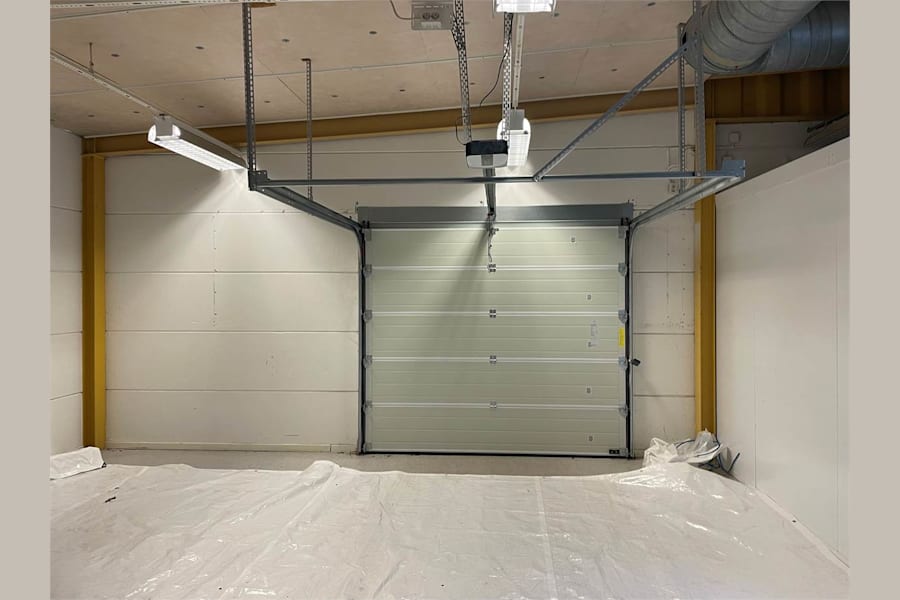 Industrigatan 28 - Lagerdel med port