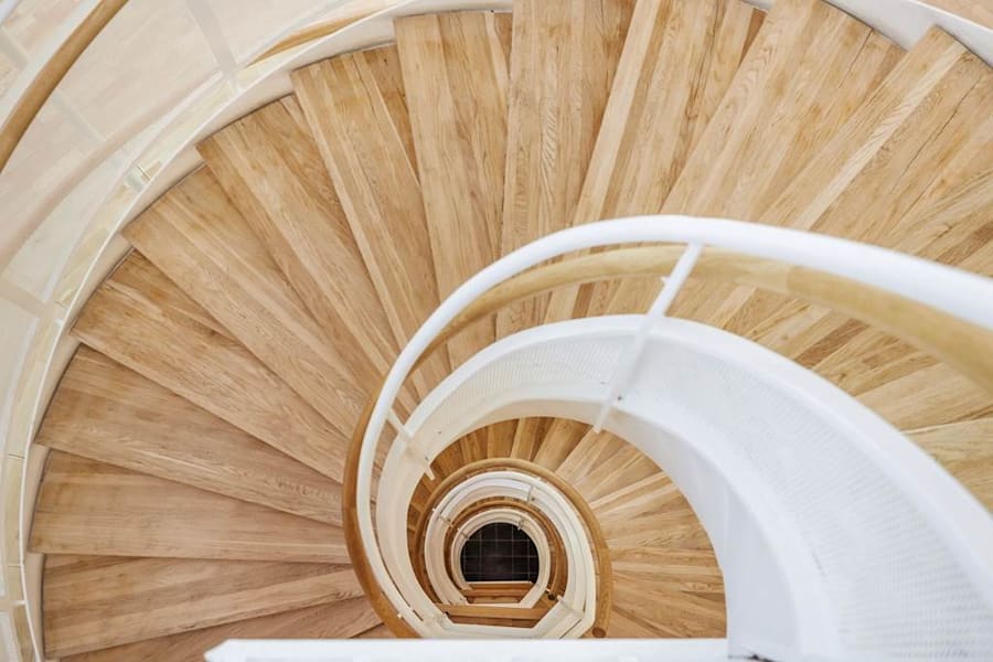 Kanalvägen 10 - Modernt och häftigt trapphus