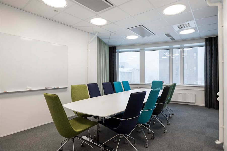 Rosenborgsgatan 12, 1 tr - Mötesrum högt upp med utsikt.