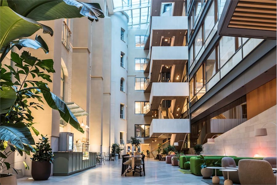 Jakobsbergsgatan 24 - Ljusgård