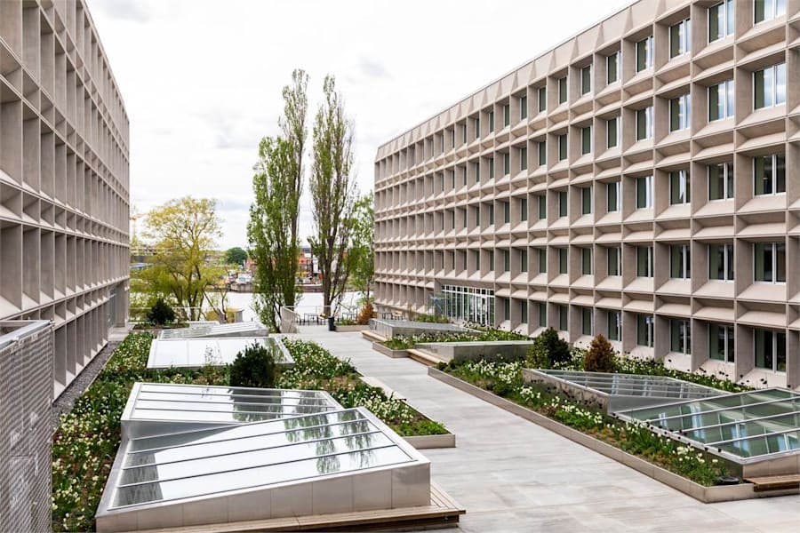 Solna strandväg 80 - Trevligt exteriör miljö, härlig grönska