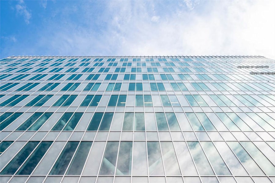 Hyllie Vattenparksgata 12 - Mycket fönster ger härligt dagsljus inne i lokalerna