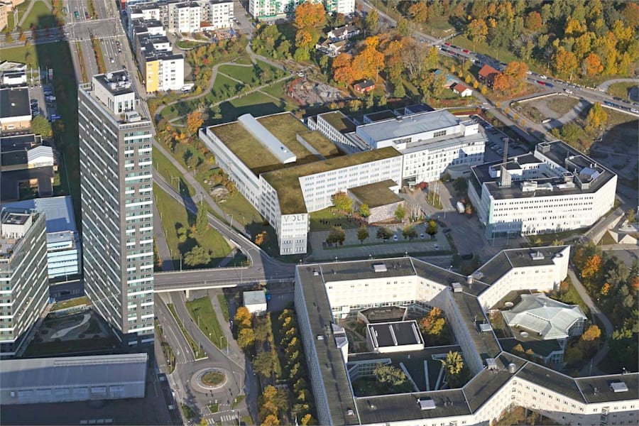 Borgarfjordsgatan 16 - Volt Kista med ny, vit fasad