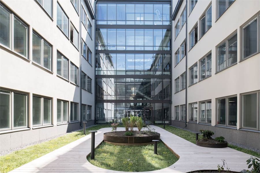 Greta Garbos väg 13 - Innergård