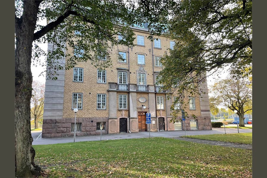 Bredgatan 2 - image - 0