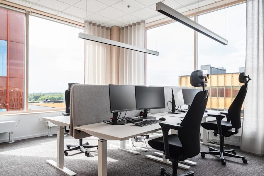 Hyllie Boulevard 21 - Arbetsplatser i fyrklöver