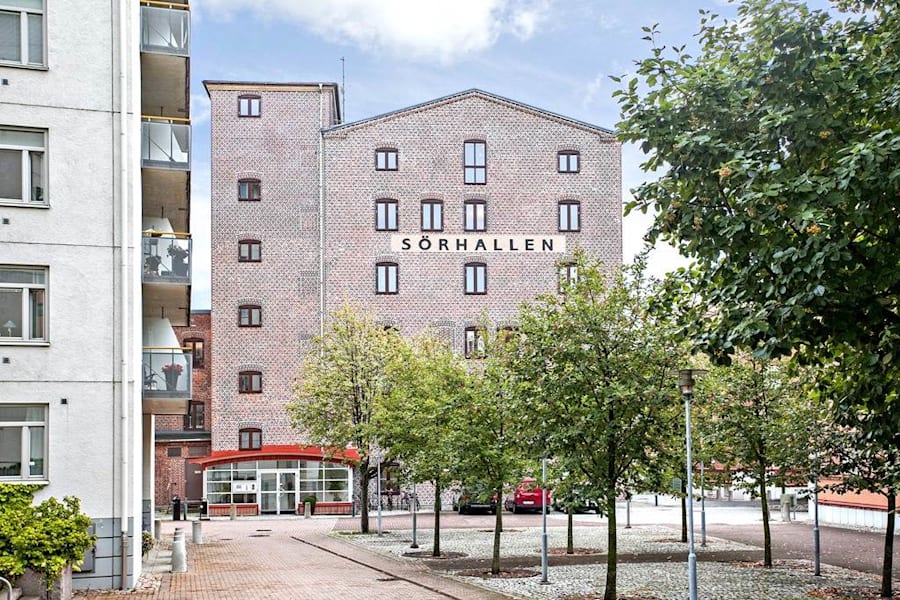 Sörhallstorget 10 - image - 2