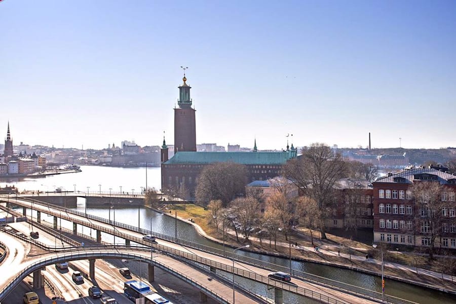 Klarabergsviadukten 90 - Utsikt över Riddarfjärden och Stockholms stadshus