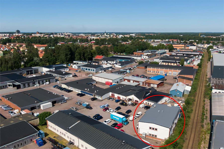 Gjuterigatan 19 - Ledig lokal Karlstad. 620 kvm. Gjuterigatan 19 Örsholmen. Kontakta Ankarhagen Fastigheter för mer information